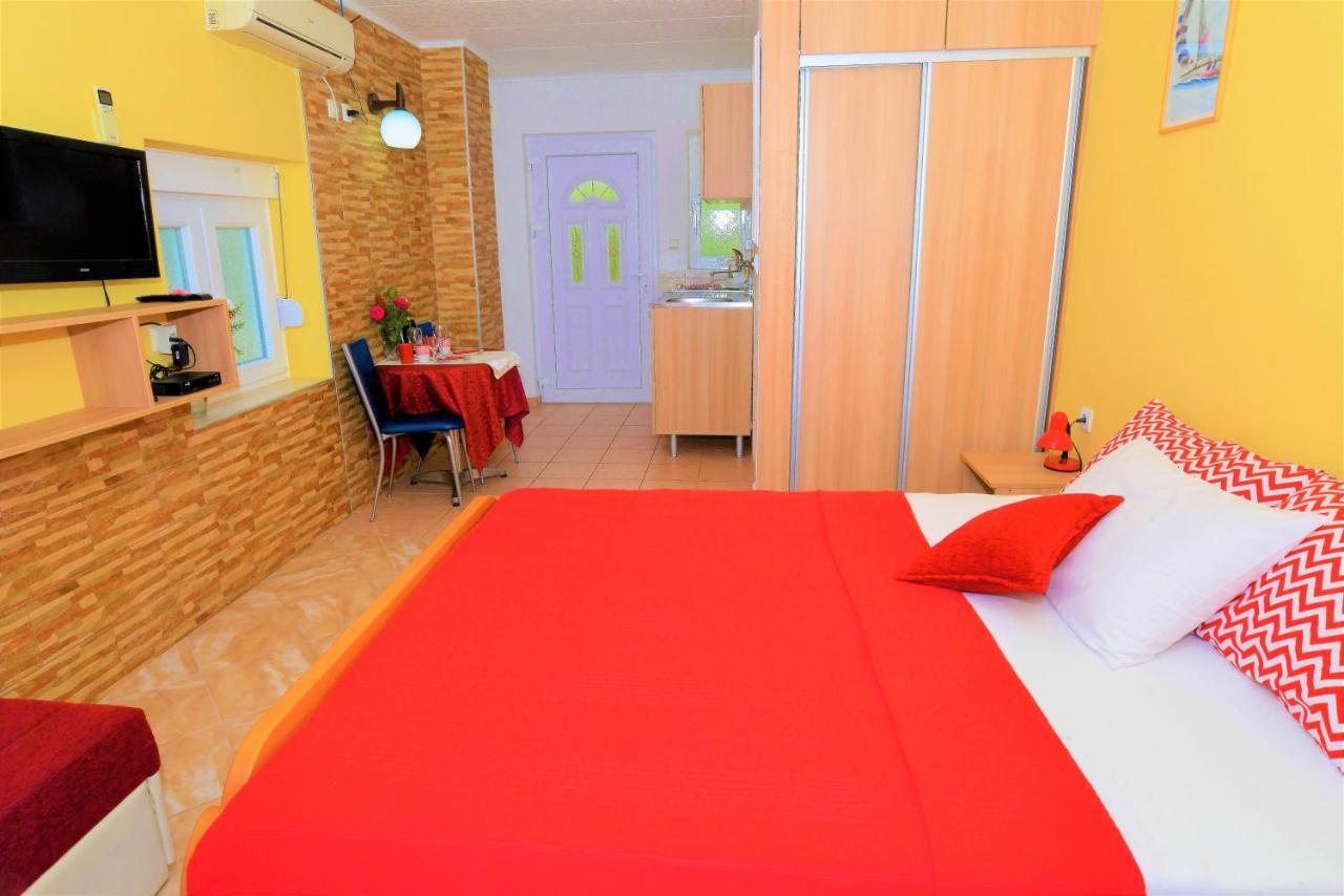 טיווט Apartments Okuka מראה חיצוני תמונה
